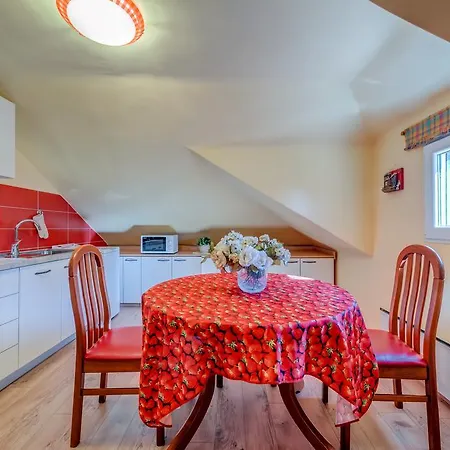 Bacvice With Free Parking