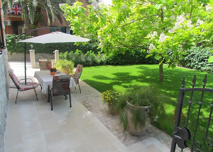 Apartment Apartment Bacvice Holiday With Free Parking *