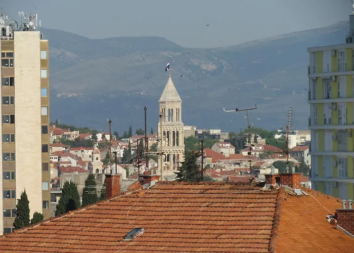 Apartment Bacvice Holiday With Free Parking Split