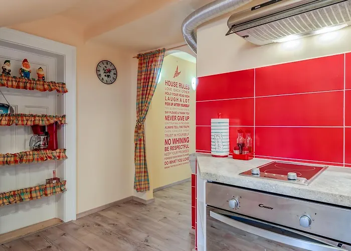 Apartment Bacvice Holiday With Free Parking Apartment