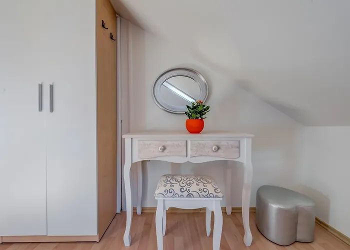 Apartment Apartment Bacvice Holiday With Free Parking Split